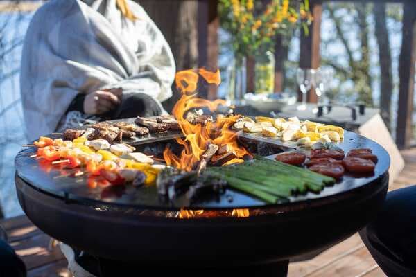 Activities and a BBQ With Local Ingredients at Lake Inawashiro in Fukushima Prefecture
