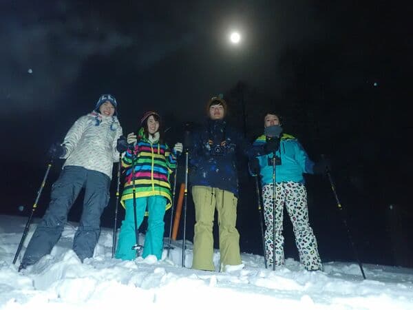 Visit a Quiet & Mysterious Snowfield at Night! Night Snowshoeing in Tokamachi City