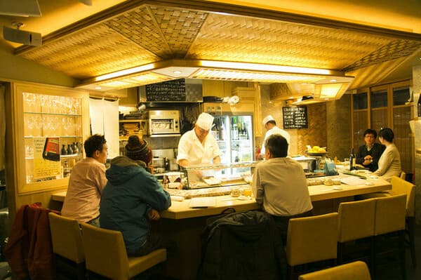 Nishi-Azabu: Sushi course with carefully selected seasonal ingredients