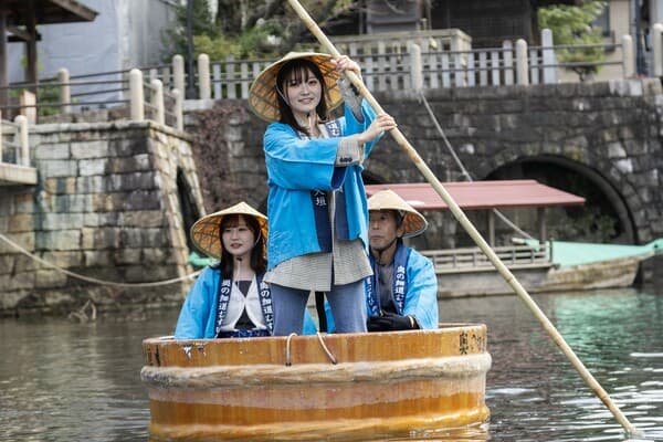 Do you want to feel like "Issunboshi" the one-inch Samurai? Become a boatman on a "Tarai-Bune" Tub-Boat River Cruise!