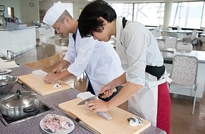 [Fugu cooking experience] Make some [fugu cooking] by yourself!