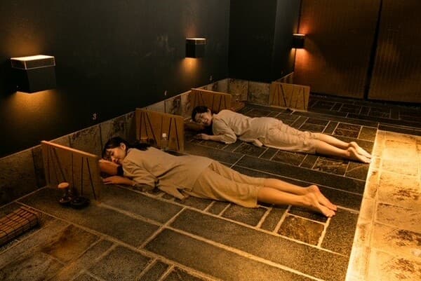 [Women-only Rooms/Private Rooms Available] Detox in the middle of Ginza! Sweat out toxins in a gentle hot stone bath!
