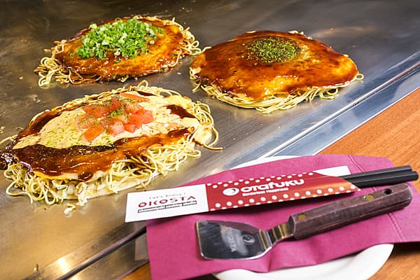 Learning From Professional Chefs! Making An Authentic "Hiroshima Okonomiyaki" Experience Plan Using a Hot Griddle Enjoy Hiroshima Plan