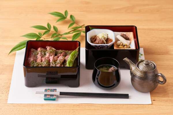 3 Minutes Walk From Kitano Tenmangu Shrine! Kuroge Wagyu Steak Bowl Set With Carefully Selected Ingredients From Kyoto