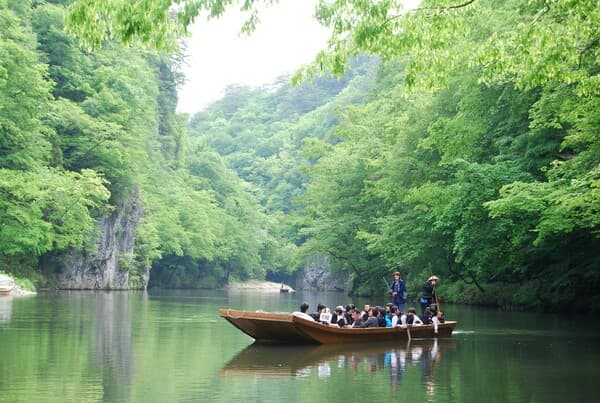 Early Bird Tickets for Iwate's Geibikei Gorge Boat Tour