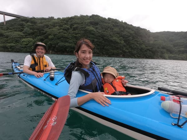 Enjoy the Beautiful Scenery of the Yanbaru Region in Northern Okinawa on a Kayak Tour Led by a British Guide!