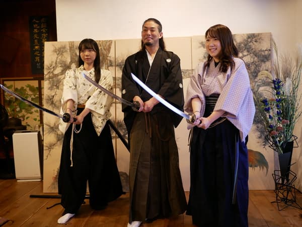 Experience the Way of the Samurai with Straw Cutting Using Authentic Japanese Swords in Tokyo