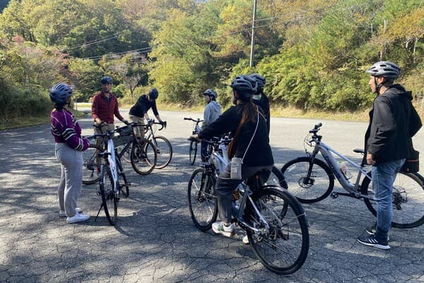 [Autumn & Winter / 1 night 2 days / Limited to 4 people] Sake brewery tour & vegetable harvesting / cooking experience & staying in a building designated as a cultural property & Satoyama cycling & Irori sunken hearth experience - Hyogo