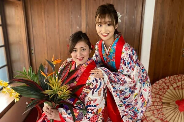 Studio Photo Shoot in Japanese Traditional Kimono or Traditional Okinawan Clothing "Ryuso" - Naha