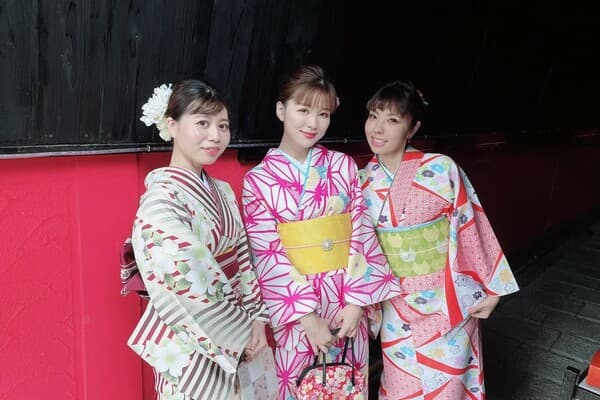 Studio Photo Shoot in Traditional Japanese Kimono (Yukata in Summer, Kimono in Winter) + 3 Hours Free Time to Walk Around Town - Naha