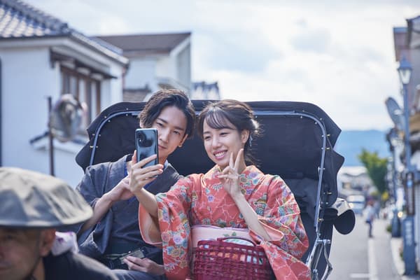 Take a trip to 19th century Hakodate! A 30-minute rickshaw tour of the city in a hakama (30 minutes)