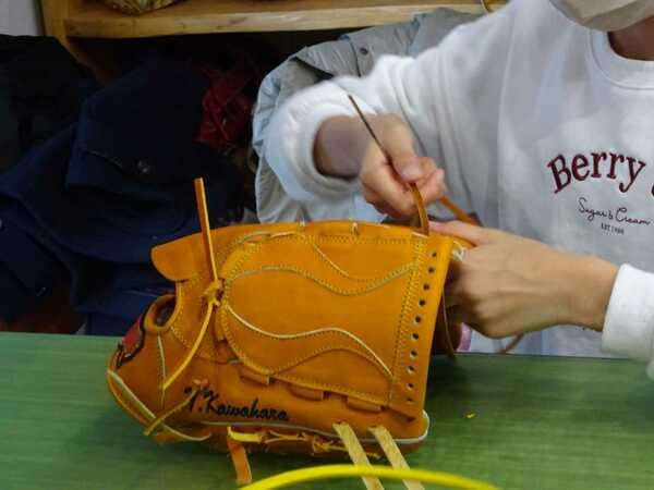 Original Glove-Making Activity <With Chinese-Speaking Interpreter> in Nara
