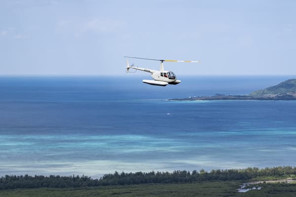 [Coral Helicopter] Sightseeing by Helicopter Over Okinawa's Main Island & Cruising (Phantom Island Plan) - Okinawa