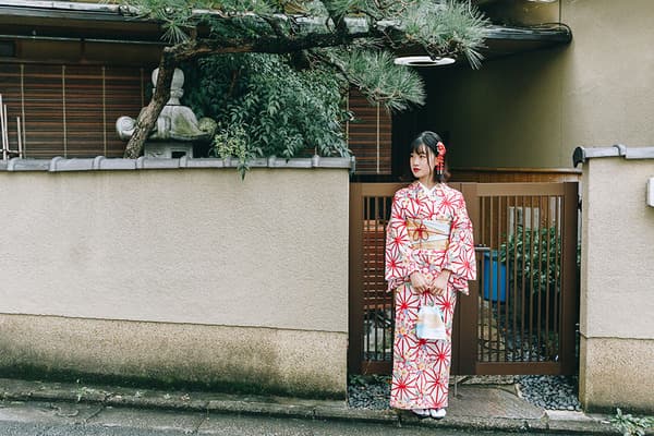 [Kyoto Kimono Miyabi, Kiyomizudera Branch] Complete Kimono Rental & Dressing! Premium Komon Kimono Set - Kyoto