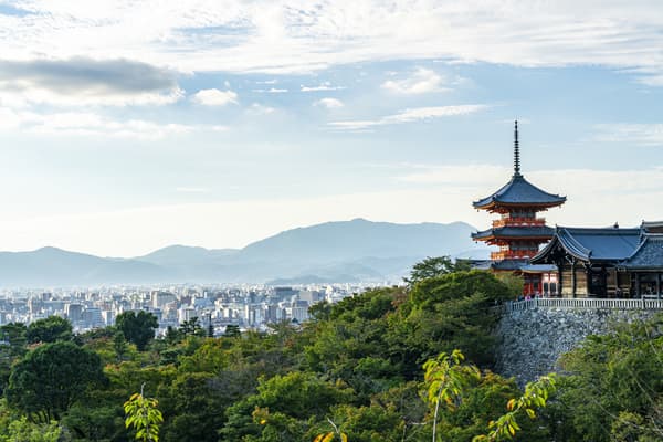 [Apr 1~Apr 27, May 6~Jul 1]Tour the Three Most Famous Places in Kyoto, the Ancient Capital of Japan! Kinkakuji + Ginkakuji + Kiyomizu-dera via Half Day Bus Tour