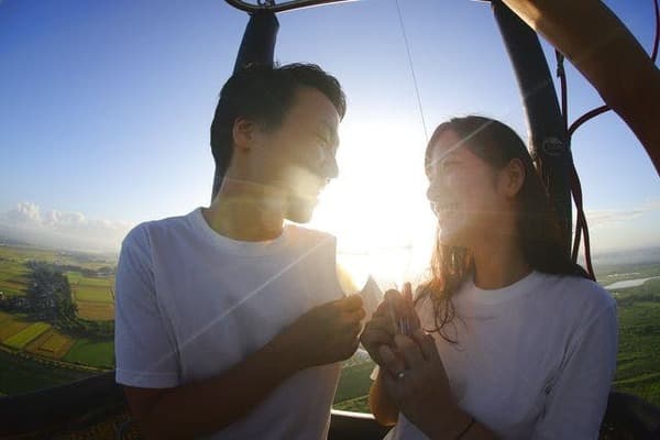 [Weekends & Holidays] Hot Air Balloon Untethered Flight Experience for a Romantic Early Morning Ride